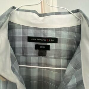 John Varvatos Men’s dress shirt M